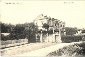 Sepsiszentgyörgy, Sfantu Gheorghe; utcakép Fiú árvaházzal / street view with boy orphanage
