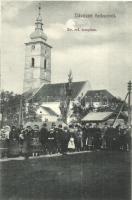 Szikszó, Református templom, Hatósági Mészárszék, csoportkép a falubeliekkel. Stamberger Márk kiadása