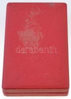 1957. "Munkás-Paraszt Hatalomért Emlékérem" aranyozott, zománcozott Br kitüntetés mellszal...