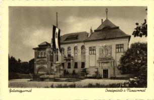 5 db RÉGI magyar városképes lap, országzászlók: Balassagyarmat, Gyula, Hódmezővásárhely, Székesfehérvár, Tapolca / 5 pre-1945 Hungarian town-view postcards, Hungarian flag