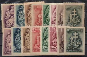 1942 Leventeifjúság Honvédkarácsonya 8-8klf vágott és fogazott segélybélyeg