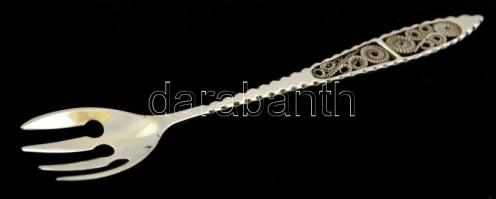 Ezüst(Ag) villa, 3 db, nyelén filigrán díszítéssel, jelzett, h: 12,8 cm, nettó: 34,3 g