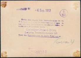 1917 Segesvár hazafias felvonulás. Háttérben a Gambrinus vendéglő és fodrász szalon. 16x11 cm