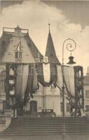 1938 Kassa, Kosice; bevonulás, vasútállomás, automobil, díszkapu / entry of the Hungarian troops, railway station, automobile,  decorated gate, photo