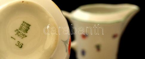Zsolnay mokkás csésze ( 2 db) és tej kiöntő, matricás, jelzett, kopott,  m:9 cm