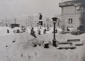 cca 1935-1940 Budapest télen, Duna-part, Erzsébet híd, rakpart, budai vár, 14 db fotó, 7,5x10 cm