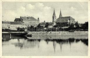 Komárom, Komárno; Dunaj a pohl'ad na mesto / Dunarészlet a város látképével / general view (EB)