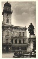 Komárom, Komárno; Klapkovo námestie / Klapka György tér és szobor, városháza, Spitzer Sándor kiadása / square, statue, city hall