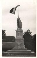Vága katonai emlékmű Foto AK