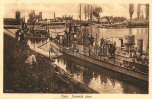 Baja, A Dunai Flottilla őrnaszádjai a Kamarás Dunán, Burger fényképész kiadása / Donau-Flottille / Hungarian river guard ships on the Danube