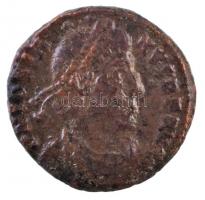 Római Birodalom / Siscia? / Jovianus 363-364. AE3 (3,3g) T:2- Roman Empire / Siscia? / Jovian 363-364. AE3 D N IOVIA-NVS P F AVG / VOT V MVLT X - SIS? (3,3g) C:VF