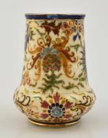 cca 1890 Fischer Ignác korsó, kézzel festett, aranyozott porcelánfajansz,  arany festés több helyen ...