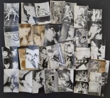 Kb. 65 db pornó fotó, műanyag dobozban, 9,5x6,5 cm