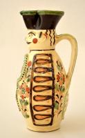 Karcagi Miska kancsó, kézzel festett kerámia, jelzett, lepattanással, m: 28 cm
