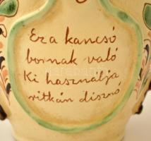 Karcagi Miska kancsó, kézzel festett kerámia, jelzett, lepattanással, m: 28 cm