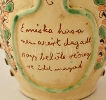 Karcagi Miska kancsó, kézzel festett kerámia, jelzett,  lepattanással, m: 29 cm