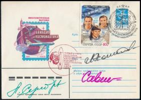 Szvetlana Szavickaja (1948-), Alekszandr Szerebrov (1944-2013) és Leonyid Popov (1945- ) orosz űrhajósok aláírásai emlékborítékon /  Signatures of Svetlana Savitskaya (1948- ), Aleksandr Serebrov (1944-2013) and Leonid Popov (1945- ) Russian astronauts on envelope