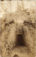 1917 Breit Bástya, építette a M. kir. 39. h. o. egy. utászosztag, a román fronton. Egy kaverna bejárata / WWI cavern on the Romanian front built by K.u.K. pioneer units, photo (EK)