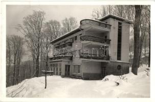 5 db RÉGI magyar városképes lap turistaházakkal (Visegrád, Mátraháza, Salgótarján, Mátraszentimre), ...