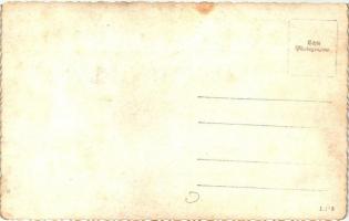 Magyar katonák második világháborús katonai temetőben / WWII Hungarian soldiers in a military cemete...