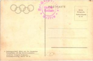 1936 Berlin, Olympische Spiele, Reichssportfeld. Blick von der Deutschen Kampfbahn auf das Schwimmst...