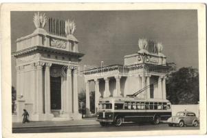 24 db MODERN külföldi (főleg orosz, lengyel, román) autóbusz és villamos motívumlap / 24 MODERN (mos...