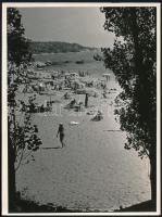 cca 1940-1970 közötti vízparti képek, 3 db vintage fotóművészeti alkotás, jelzés nélkül, 24x18 cm és...