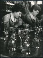 cca 1974 Gebhardt György (1910-1993) budapesti fotóművész hagyatékából 2 db vintage fotó, az egyik a...