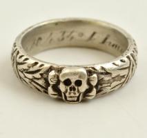 cca 1940 ezüst (Ag.) Waffen SS gyűrű, belül gravírozott felirattal, jelzés nélkül, jó állapotban, méret:66, nettó: 10,8 g