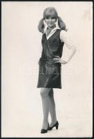 cca 1972 Bőr ruhák divatja, 3 db vintage fotó, 17,5x12 cm