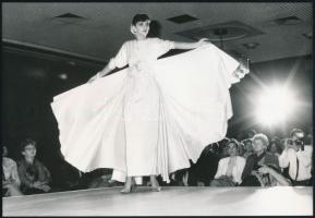 1987 Budapesti divatfotók, 3 db vintage fotó, 17x24 cm