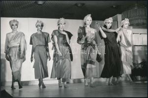 1987 Budapesti divatfotók, 3 db vintage fotó, 17x24 cm