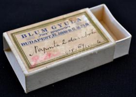 1935 "Blum Gyula Flóra gyógyszertára" felíratú papír gyógyszeres dobozka, 6×3,5 cm