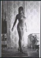 cca 1975 Gitárszóló, 3 db szolidan erotikus fénykép, vintage negatívokról készült mai nagyítások, 25...