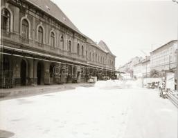 cca 1980 Budapesti városképek és épület felvételek szabadon felhasználható negatívjai, 55 db vintage...