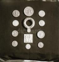 cca 1960 Tiszavölgyi József (1909-?) fotóriporter hagyatékából 99 db vintage negatív, különféle témá...