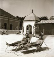 cca 1960 Tiszavölgyi József (1909-?) fotóriporter hagyatékából 99 db vintage negatív, különféle témá...