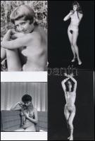 cca 1981 Hölgyek csodálata, 21 db vintage negatívról készült mai nagyítás, 15x10 cm / 21 erotic phot...