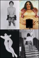 cca 1981 Szép leányok egy csokorban, szolidan erotikus fényképek, 55 db vintage negatívról készült m...