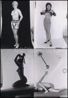 cca 1974 Ruha nélkül szebb az élet, szolidan erotikus fényképek, 66 db vintage negatívról készült ma...