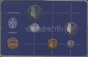 Hollandia 1982. 5c-2 1/2G (5klf db) + zseton forgalmi sor szettben T:BU