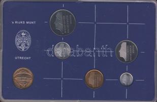 Hollandia 1982. 5c-2 1/2G (5klf db) + zseton forgalmi sor szettben T:BU