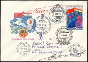 Jurij Malisev (1941-1999), Gennagyij Sztrekalov (1940-2004) szovjet és Rakesh Sharma (1949- ) indiai űrhajósok aláírásai emlékborítékon /  Signatures of Yuriy Malishev (1941-1999), Gennadiy Strekalov (1940-2004) Soviet and Rakesh Sharma (1949- ) Indian astronauts on envelope