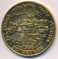 Renner Kálmán (1927-1994) 1989. "Szigetvár ostroma 1566" aranyozott emlékérem (42,5mm) T:1...