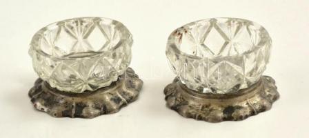 Ólomkristály fűszertartó, párban, ezüst(Ag) talppal, jelzett, d: 4 cm