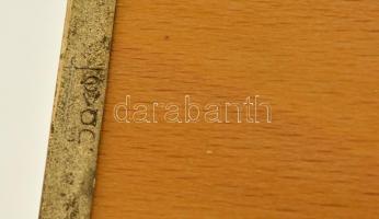 Tevan Margit (1901-1978) dobozka, fém, fa betéttel, jelzett, 16×11×3 cm