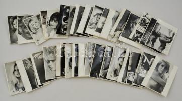 Vegyes fotó tétel, 58 db, színésznőkről, és (kisebb részben) színészekről készült fekete-fehér fotók...
