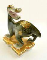 Hollóházi sárkány, kézzel festett, jelzett, apró kopásokkal, m: 19 cm