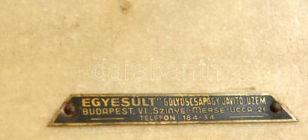 Bronz férfi szobor, alabástrom talapzaton, 'Egyesült Golyóscsapágy Javító Üzem', kis sérül...