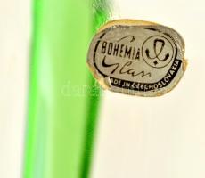Bohemian Glass üveg váza, formába öntött, anyagában színezett, matricával jelzett (Bohemia), m: 20 c...